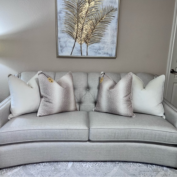 1-NWT CALLISTO HOME DECORATIVE PILLOW - Picture 6 of 16